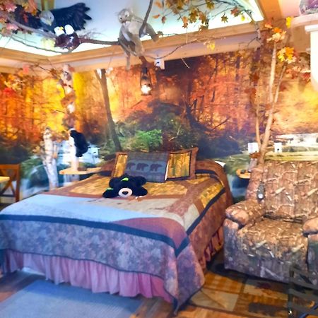 Bear Cove Inn St. Ignace Exterior foto